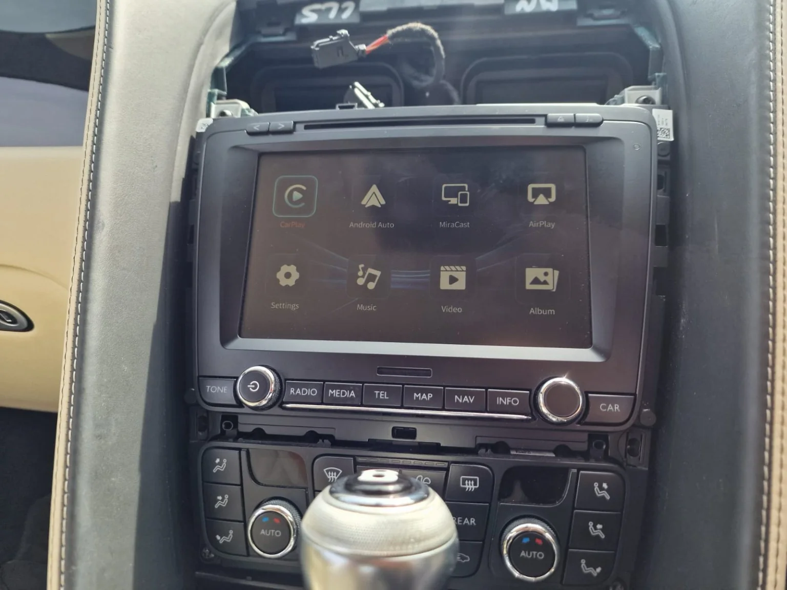 Bentley Continental GT – CarPlay & Android Auto genuine Pro Locks UK installation