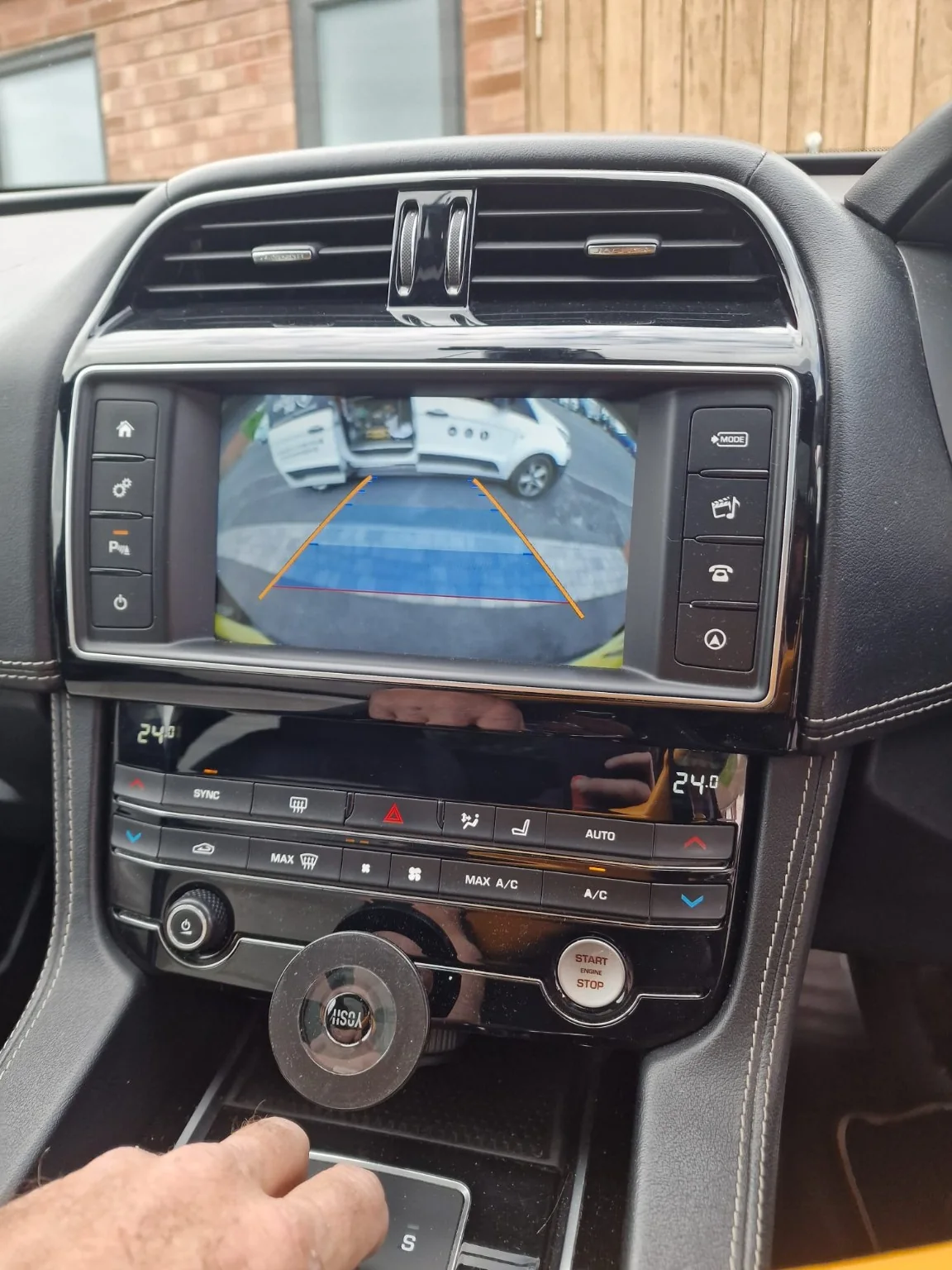 Jaguar – Reverse Camera Integration genuine Pro Locks UK installation