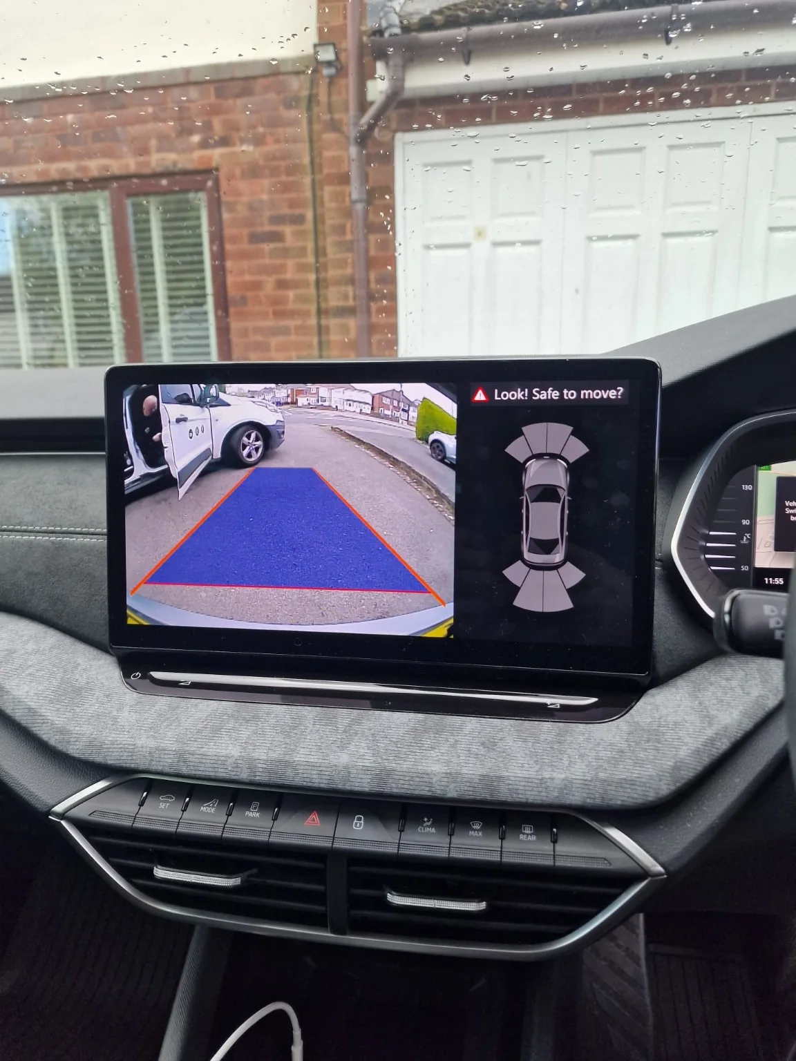 Škoda – Factory Screen Reverse Camera completed by Pro Locks UK